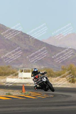 media/Feb-04-2023-SoCal Trackdays (Sat) [[8a776bf2c3]]/Turn 14 (115pm)/